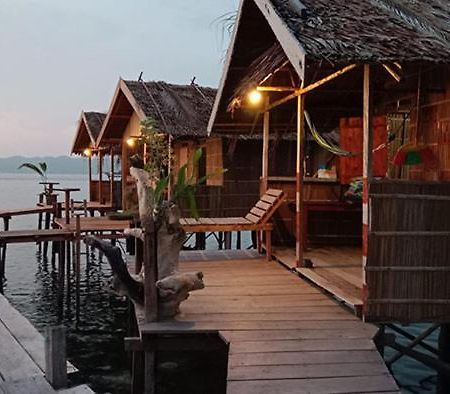 Mawar Homestay Besir Экстерьер фото